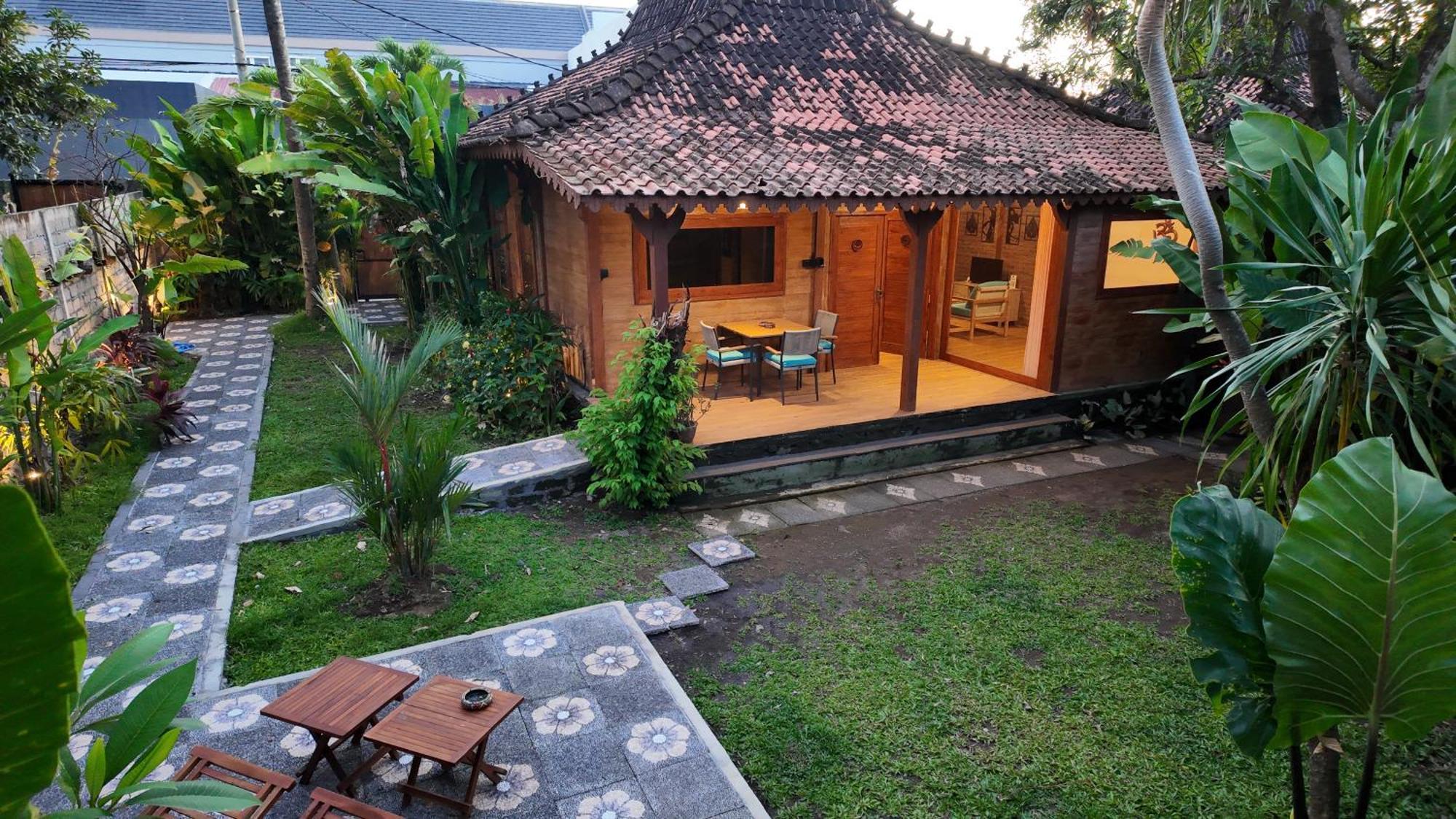 Private Joglo In Heart Of Sanur Villa Kültér fotó